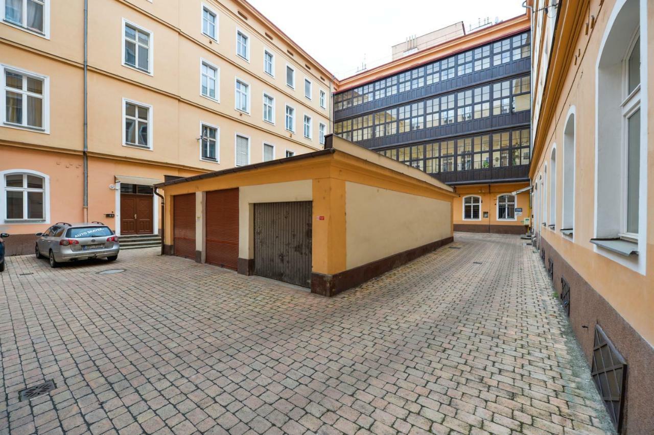 Dali Wenceslas Square Apartment Прага Экстерьер фото