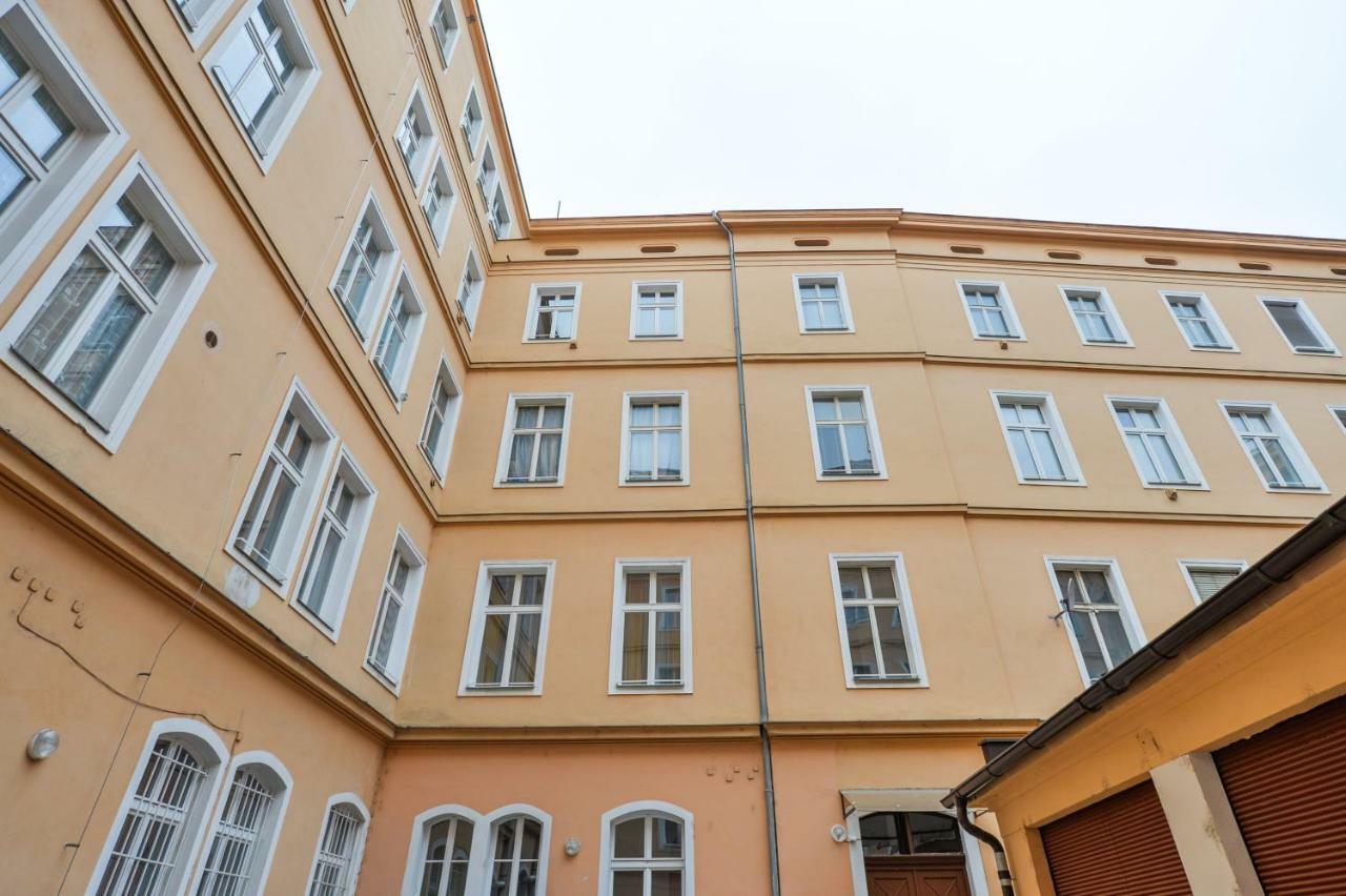 Dali Wenceslas Square Apartment Прага Экстерьер фото